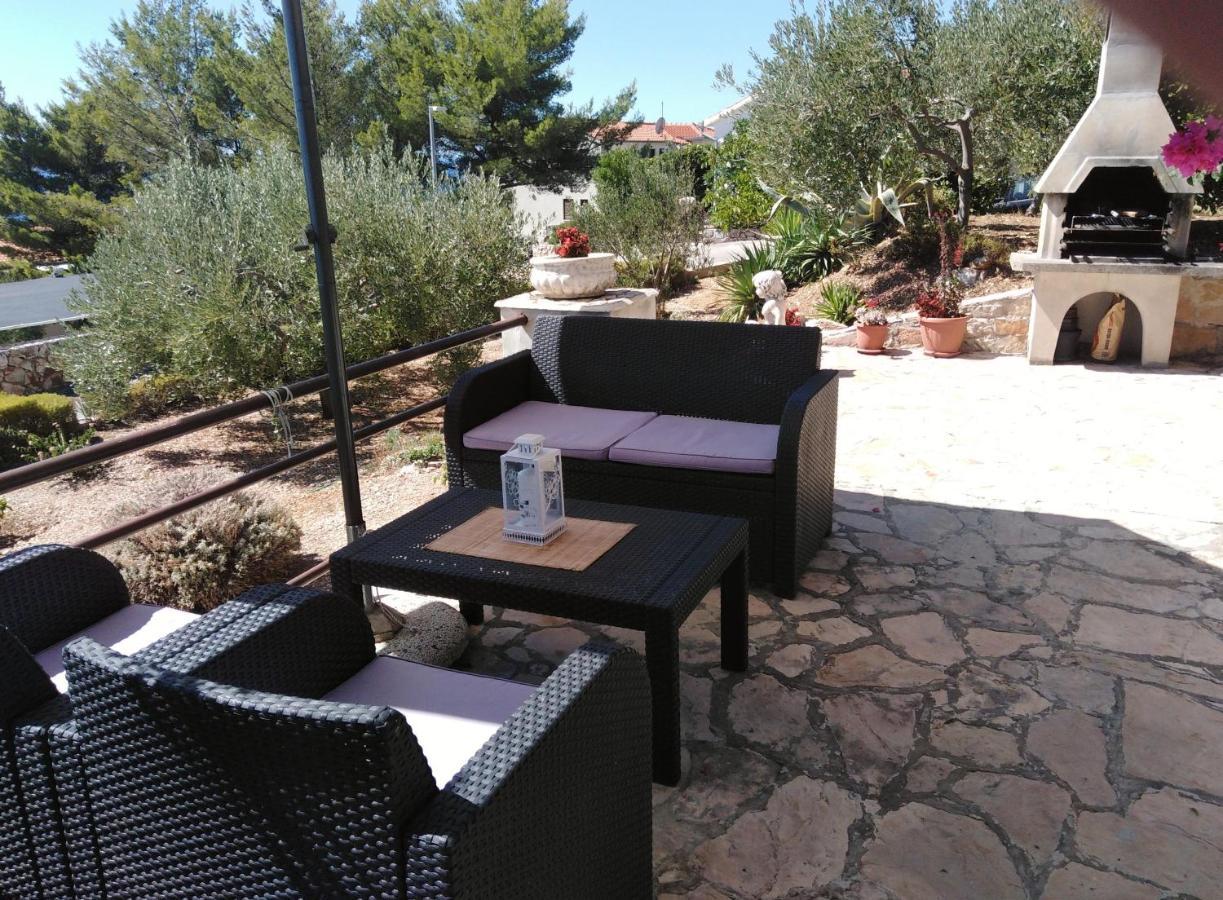 With A Parking Space Zavala, Hvar - 8706 Apartma